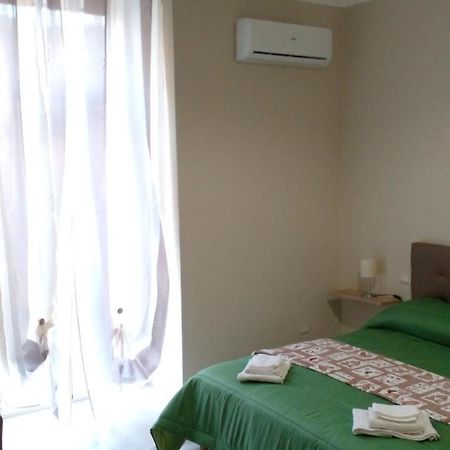 Hotel La Rosa Rossa Bari Zewnętrze zdjęcie