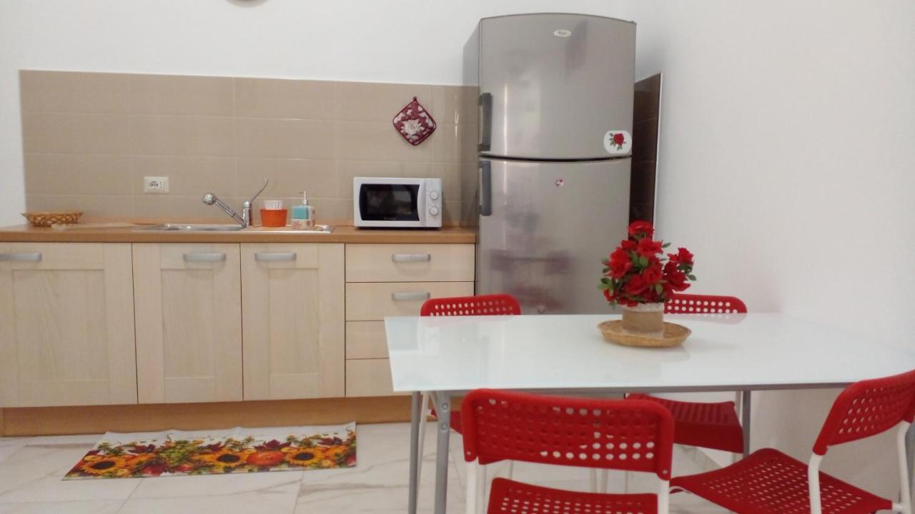 Hotel La Rosa Rossa Bari Zewnętrze zdjęcie