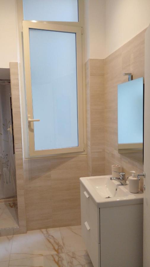 Hotel La Rosa Rossa Bari Zewnętrze zdjęcie