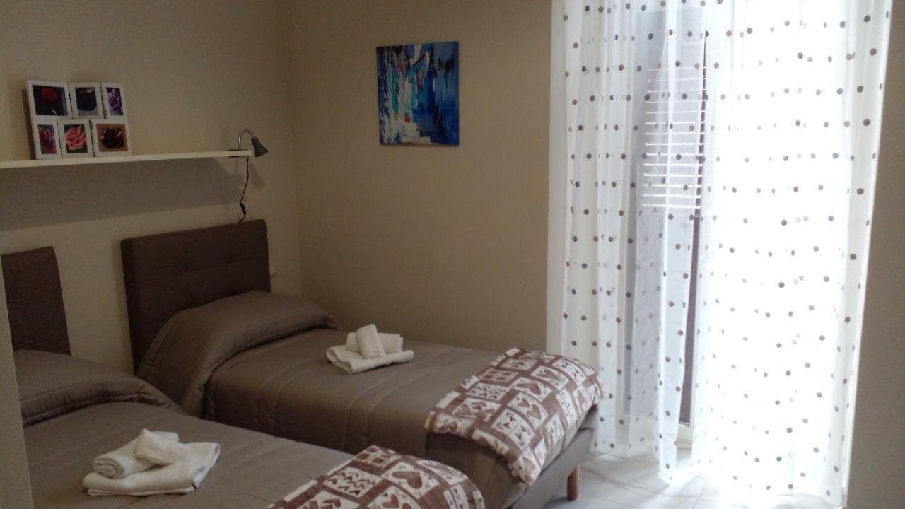 Hotel La Rosa Rossa Bari Zewnętrze zdjęcie