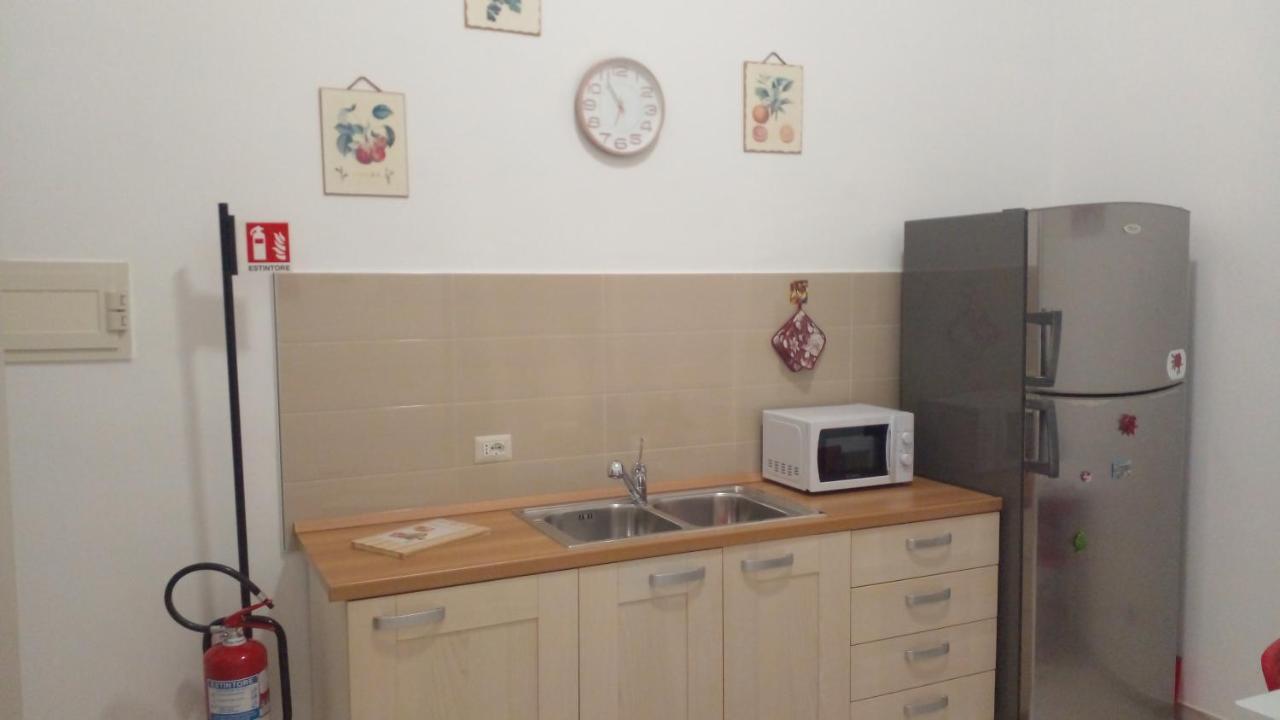 Hotel La Rosa Rossa Bari Zewnętrze zdjęcie