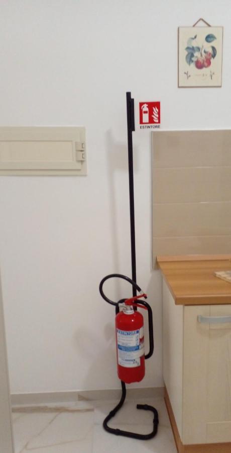 Hotel La Rosa Rossa Bari Zewnętrze zdjęcie