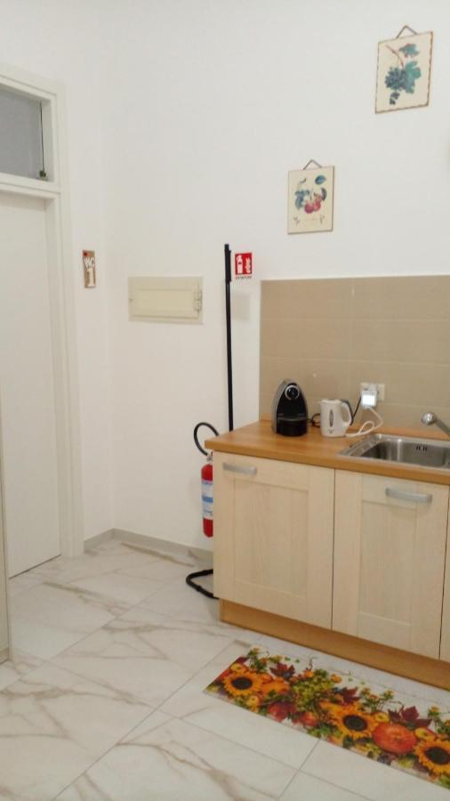 Hotel La Rosa Rossa Bari Zewnętrze zdjęcie